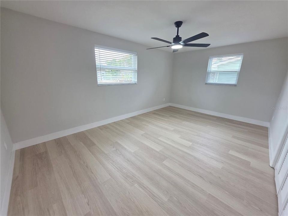 En Venta: $289,900 (3 camas, 2 baños, 1100 Pies cuadrados)