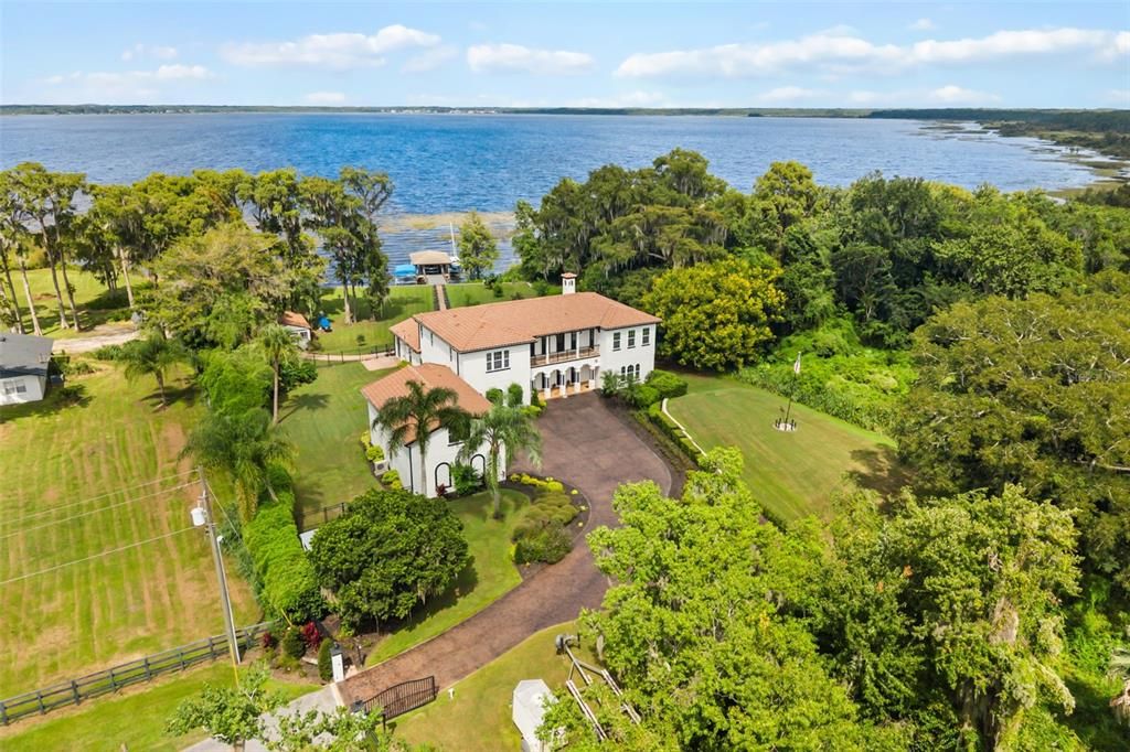 На продажу: $3,895,000 (6 спален, 6 ванн, 6213 Квадратных фут)