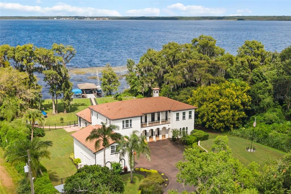 На продажу: $3,895,000 (6 спален, 6 ванн, 6213 Квадратных фут)