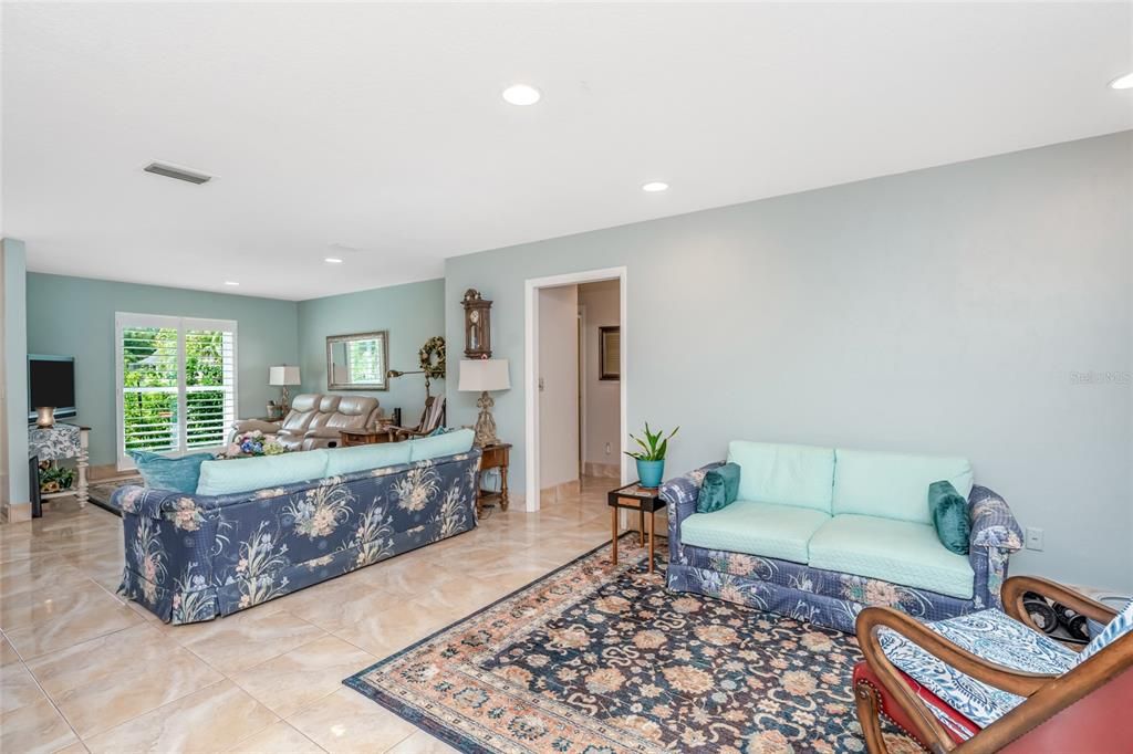 For Sale: $899,900 (4 beds, 3 baths, 1802 Square Feet)