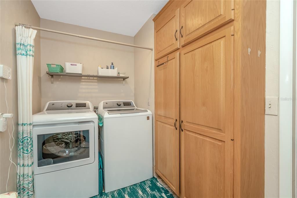 For Sale: $899,900 (4 beds, 3 baths, 1802 Square Feet)