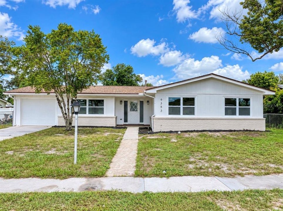 For Sale: $279,900 (4 beds, 2 baths, 1448 Square Feet)