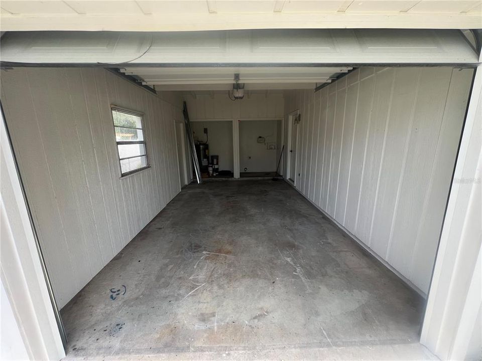 For Sale: $279,900 (4 beds, 2 baths, 1448 Square Feet)