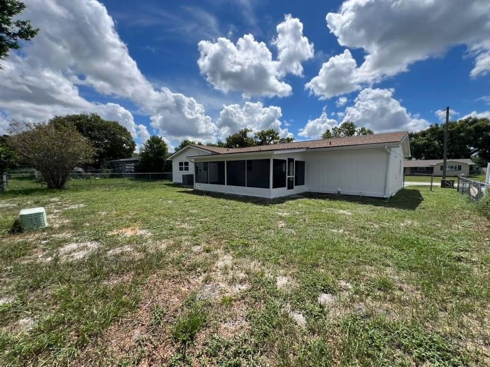 For Sale: $279,900 (4 beds, 2 baths, 1448 Square Feet)