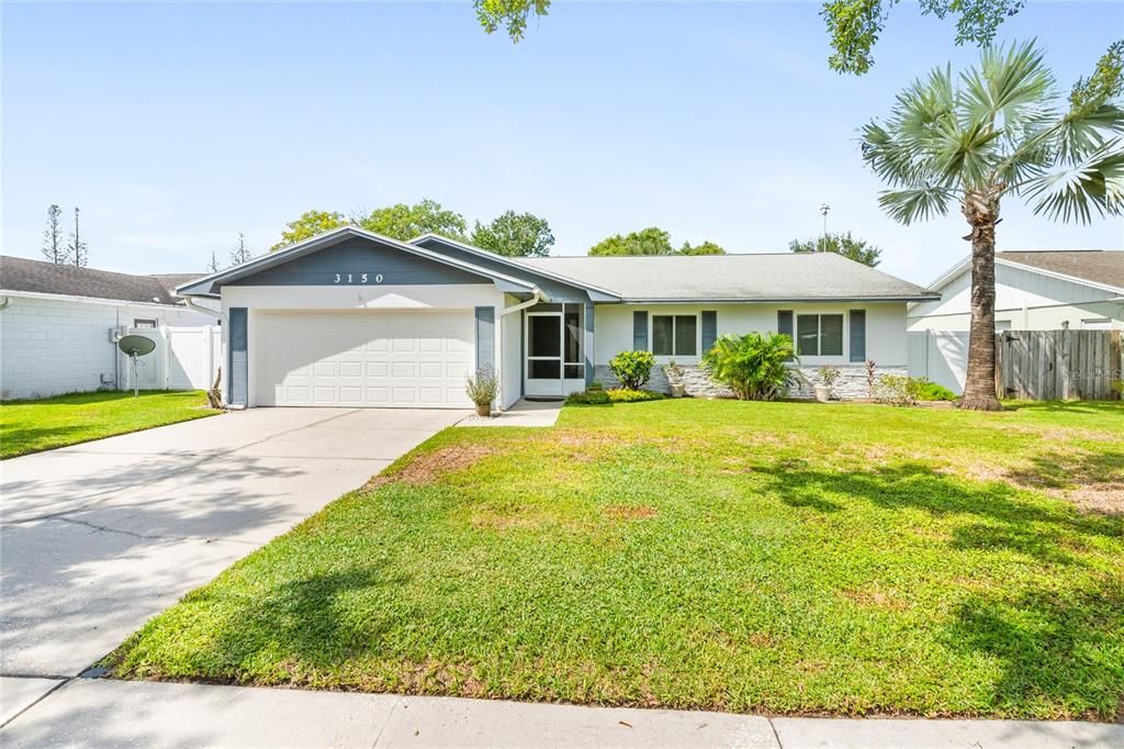 For Sale: $439,900 (4 beds, 2 baths, 1624 Square Feet)