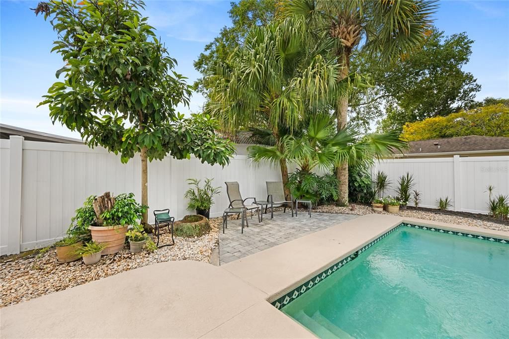 For Sale: $439,900 (4 beds, 2 baths, 1624 Square Feet)