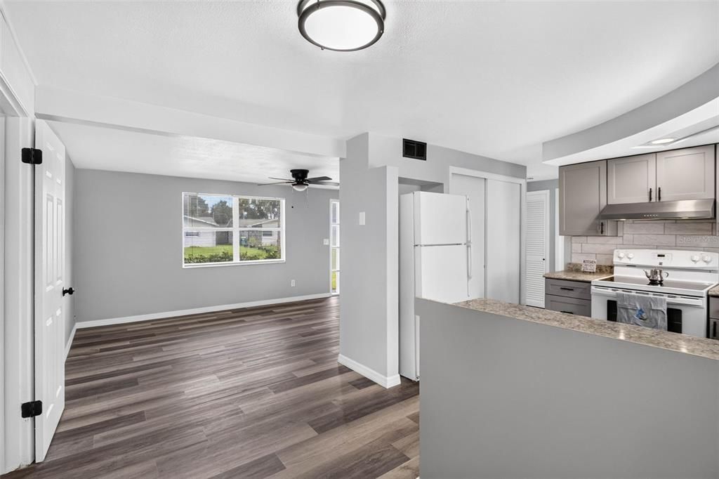 В аренду: $1,750 (4 спален, 2 ванн, 1440 Квадратных фут)