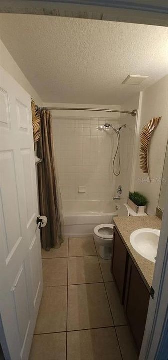 For Rent: $2,400 (3 beds, 2 baths, 1528 Square Feet)