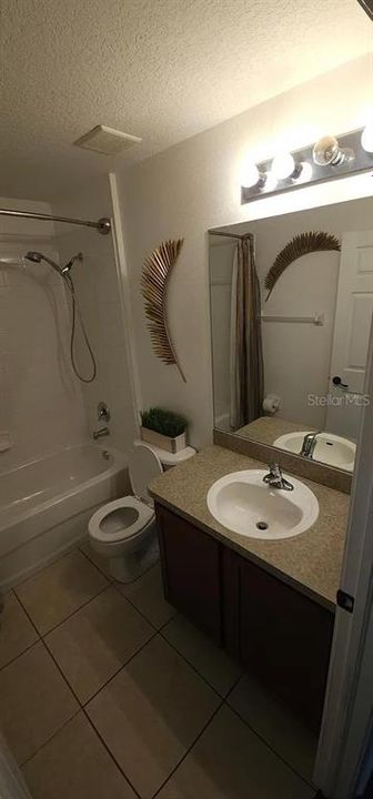 For Rent: $2,400 (3 beds, 2 baths, 1528 Square Feet)