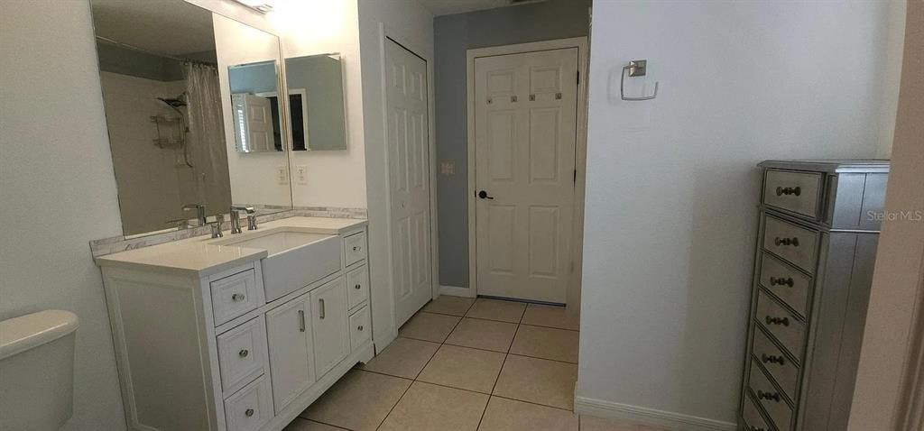 For Rent: $2,400 (3 beds, 2 baths, 1528 Square Feet)