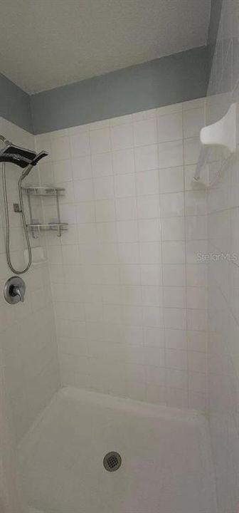 For Rent: $2,400 (3 beds, 2 baths, 1528 Square Feet)