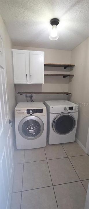 For Rent: $2,400 (3 beds, 2 baths, 1528 Square Feet)