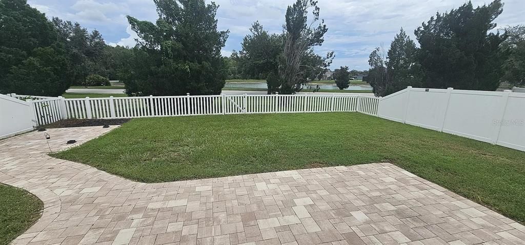 For Rent: $2,400 (3 beds, 2 baths, 1528 Square Feet)