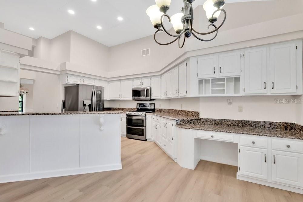 For Sale: $794,500 (4 beds, 4 baths, 2797 Square Feet)