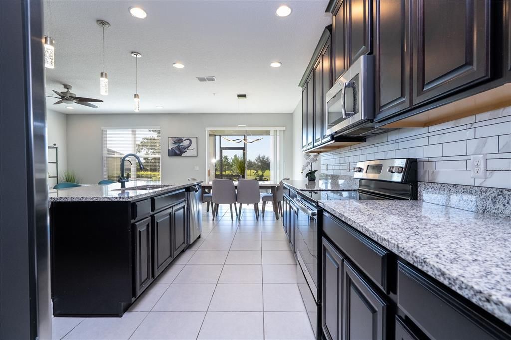 En Venta: $473,000 (3 camas, 2 baños, 2012 Pies cuadrados)