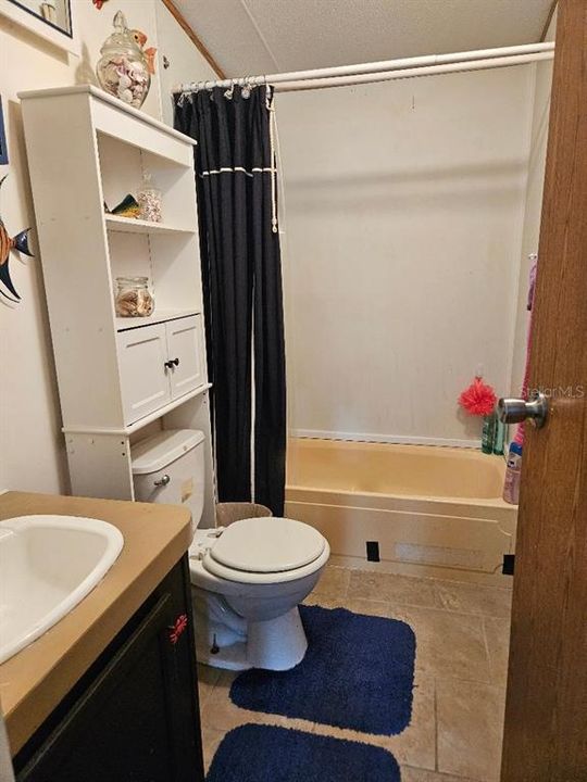 En Venta: $297,000 (4 camas, 2 baños, 1440 Pies cuadrados)