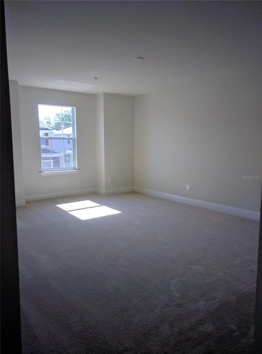 For Sale: $364,900 (3 beds, 2 baths, 1872 Square Feet)
