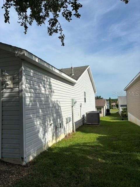 For Sale: $335,000 (3 beds, 2 baths, 1392 Square Feet)