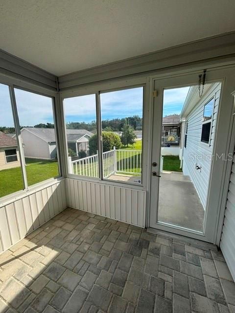 For Sale: $335,000 (3 beds, 2 baths, 1392 Square Feet)