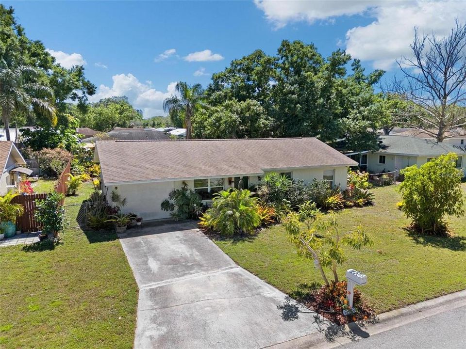 For Sale: $280,000 (3 beds, 1 baths, 999 Square Feet)