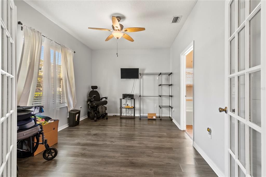 For Sale: $314,900 (3 beds, 2 baths, 1846 Square Feet)