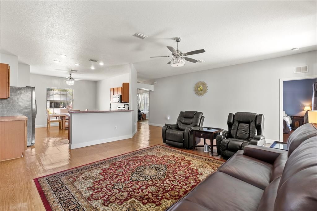 For Sale: $314,900 (3 beds, 2 baths, 1846 Square Feet)