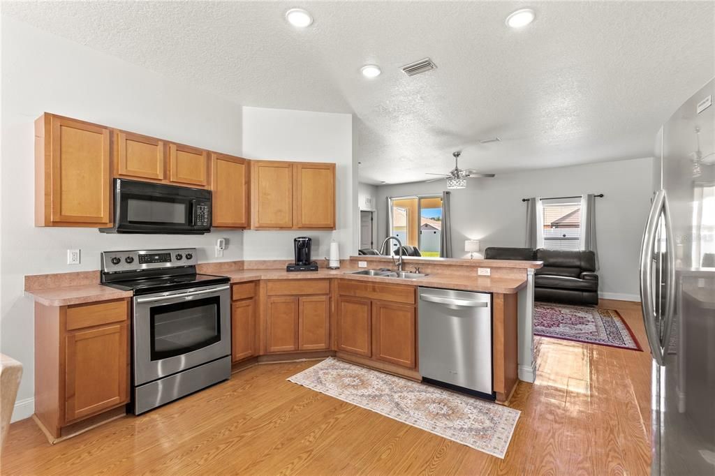 For Sale: $314,900 (3 beds, 2 baths, 1846 Square Feet)