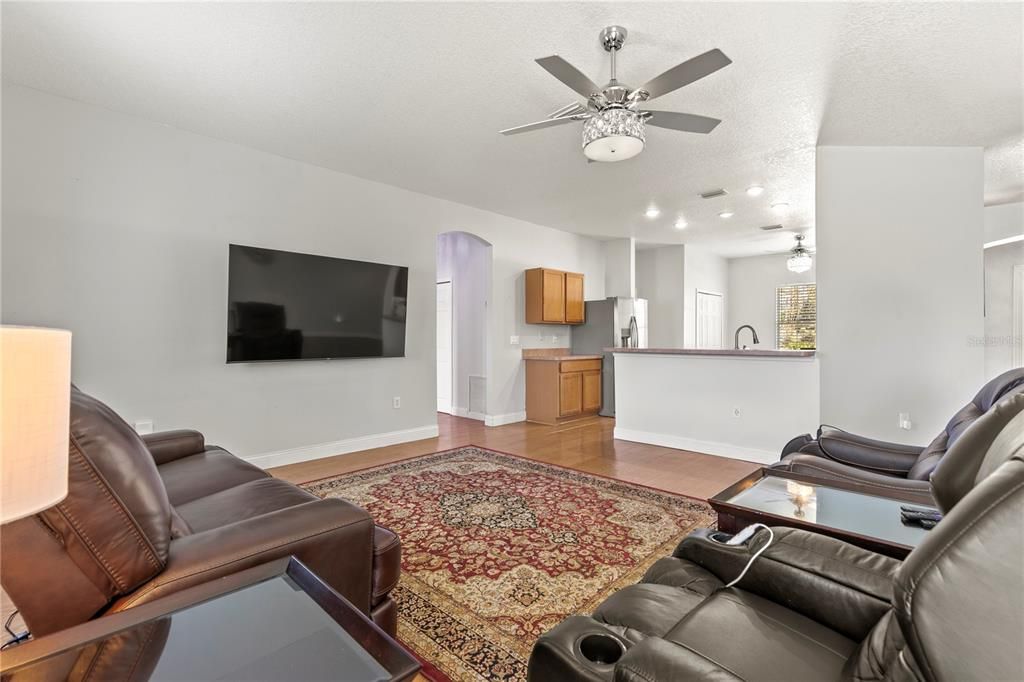 For Sale: $314,900 (3 beds, 2 baths, 1846 Square Feet)