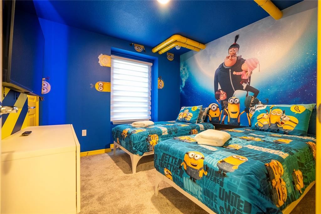 For Sale: $649,000 (5 beds, 4 baths, 2281 Square Feet)