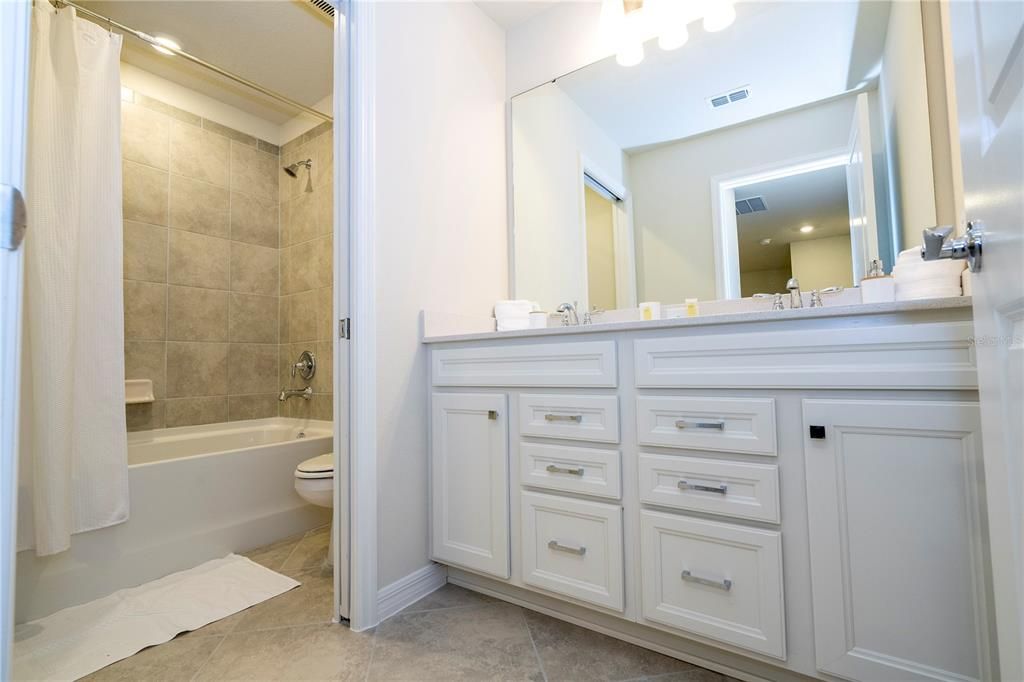 For Sale: $649,000 (5 beds, 4 baths, 2281 Square Feet)