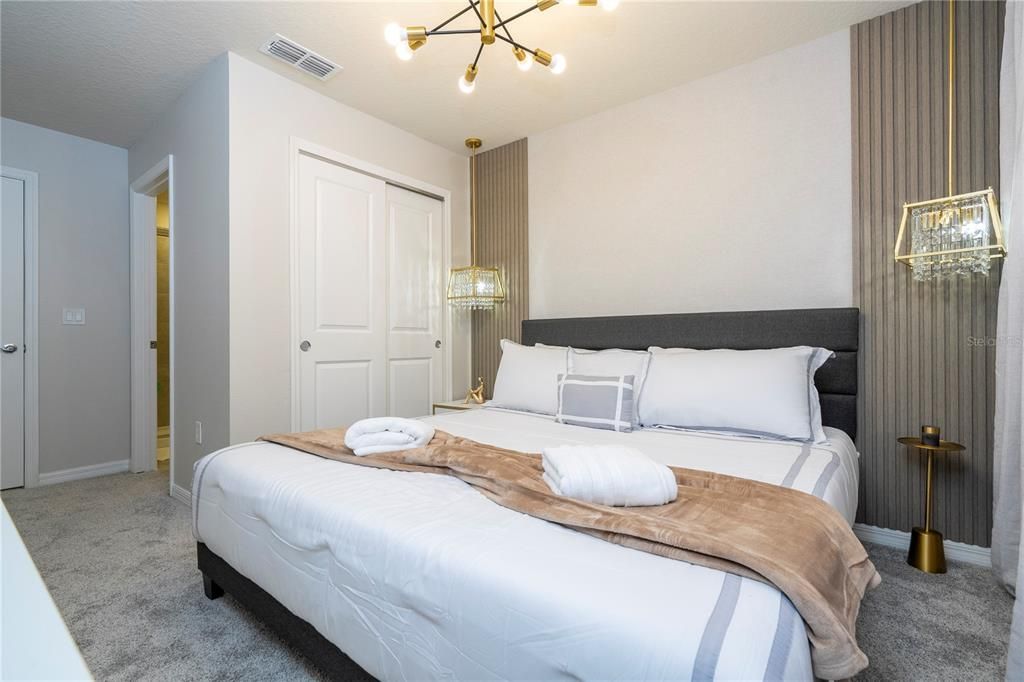 For Sale: $649,000 (5 beds, 4 baths, 2281 Square Feet)