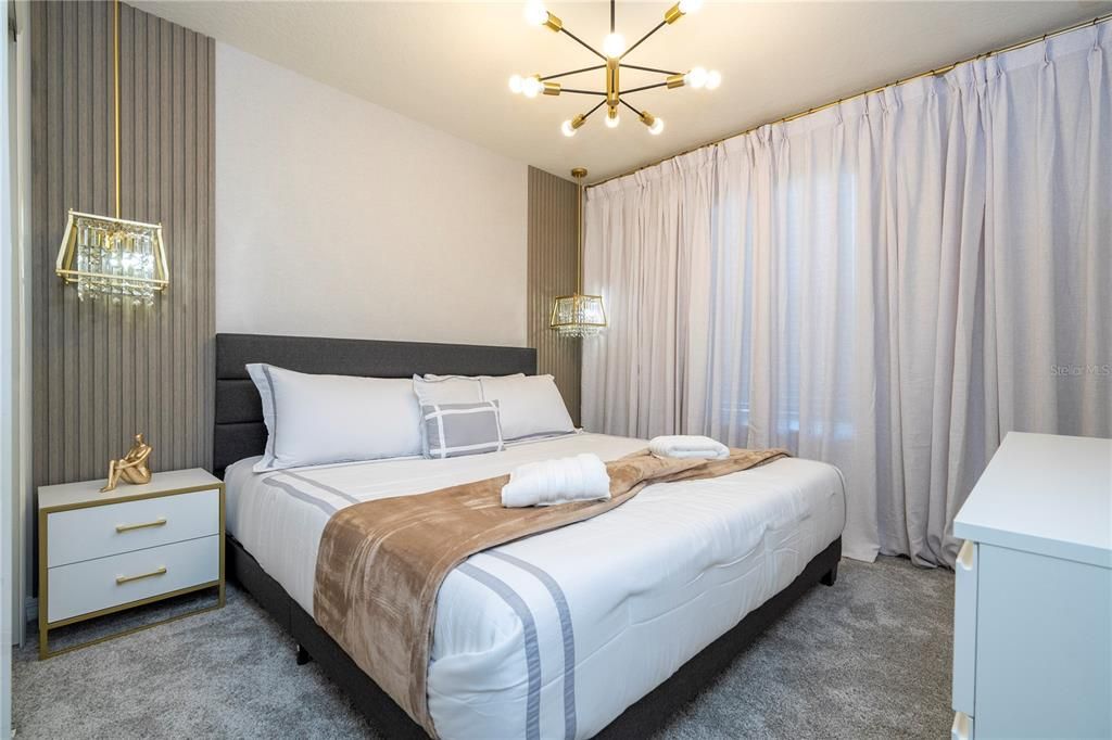 For Sale: $649,000 (5 beds, 4 baths, 2281 Square Feet)