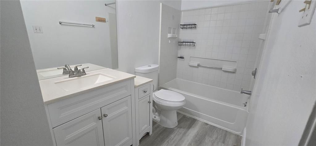 В аренду: $1,400 (2 спален, 2 ванн, 910 Квадратных фут)