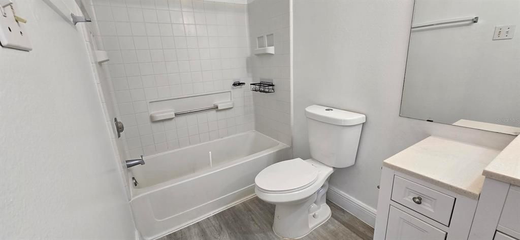 В аренду: $1,400 (2 спален, 2 ванн, 910 Квадратных фут)