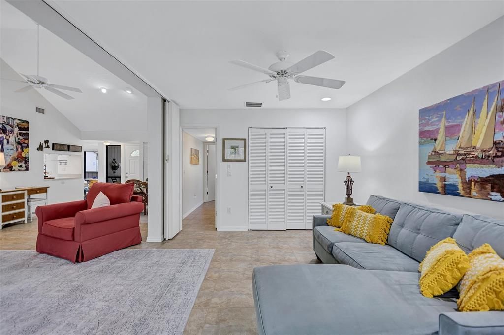 For Sale: $396,500 (3 beds, 2 baths, 1283 Square Feet)