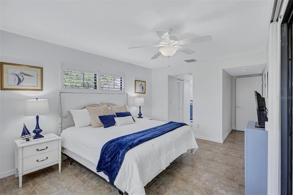 For Sale: $396,500 (3 beds, 2 baths, 1283 Square Feet)