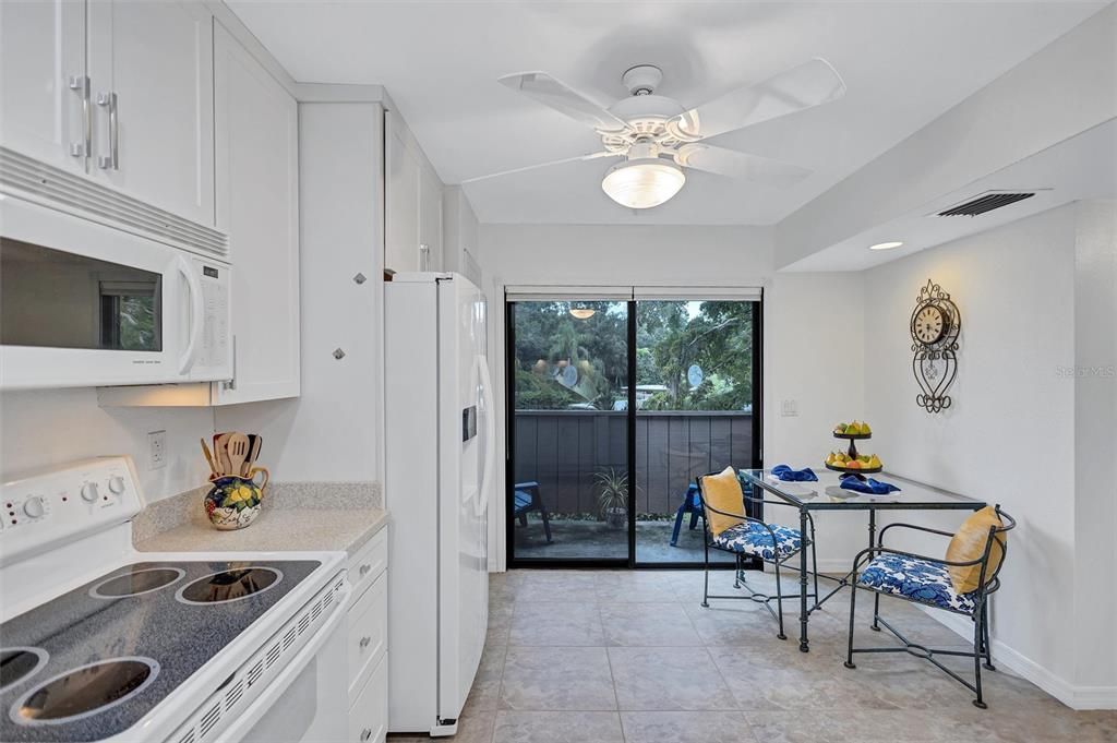 For Sale: $396,500 (3 beds, 2 baths, 1283 Square Feet)
