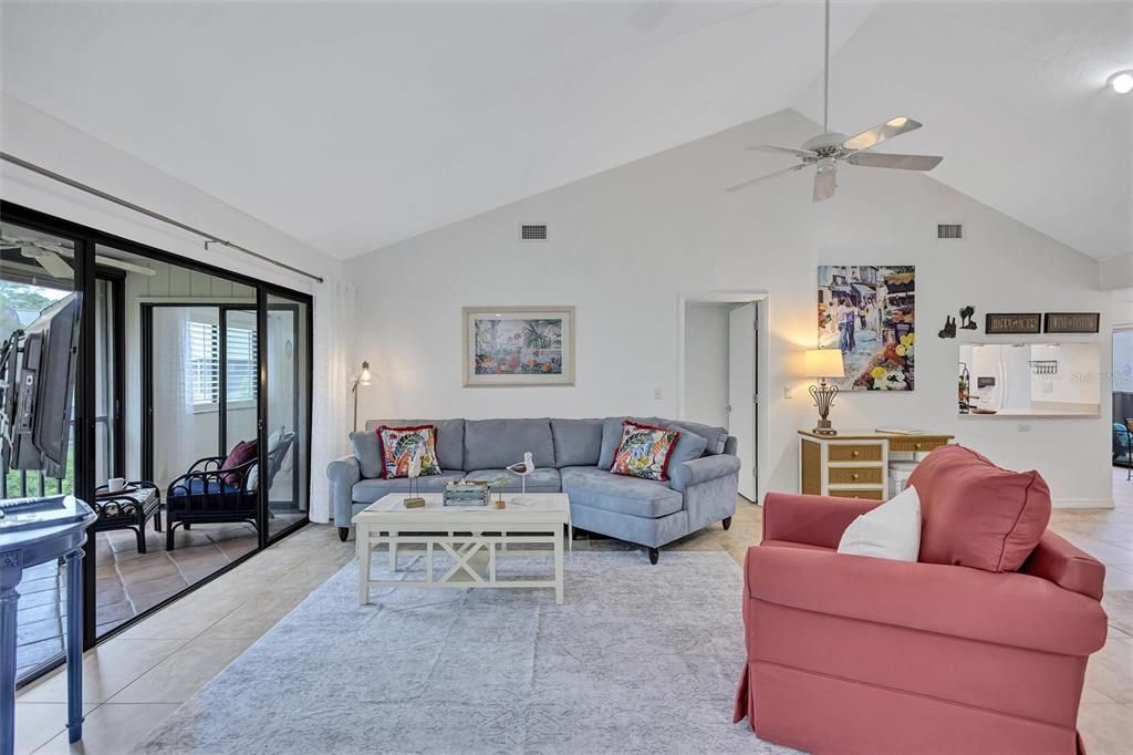 For Sale: $396,500 (3 beds, 2 baths, 1283 Square Feet)