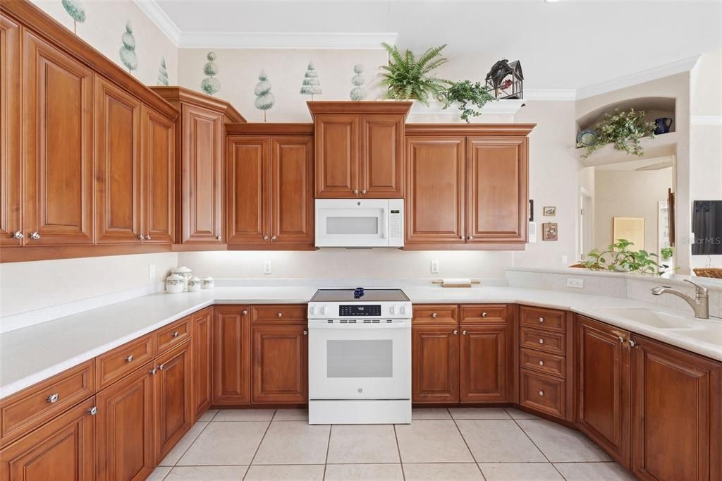 For Sale: $524,900 (3 beds, 2 baths, 2247 Square Feet)