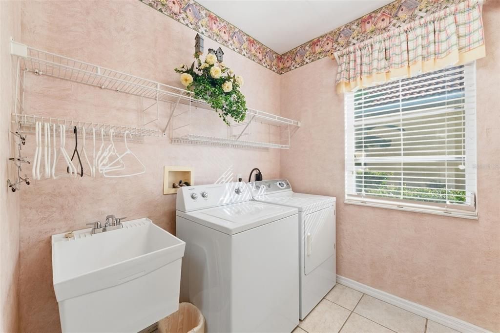 For Sale: $524,900 (3 beds, 2 baths, 2247 Square Feet)