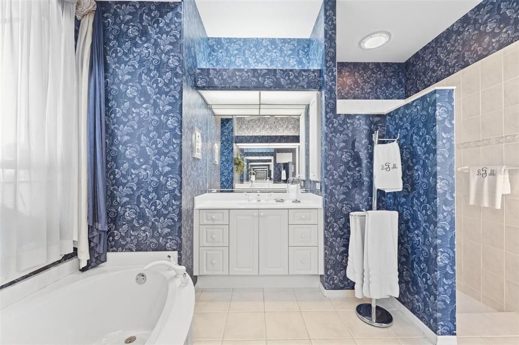 For Sale: $524,900 (3 beds, 2 baths, 2247 Square Feet)