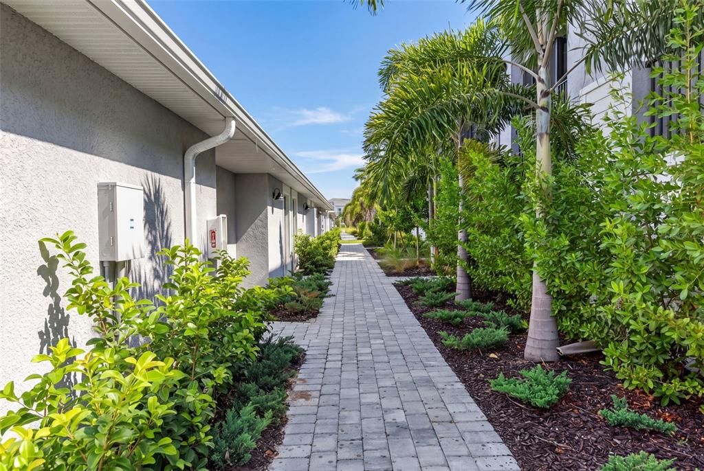 For Sale: $386,498 (2 beds, 2 baths, 1366 Square Feet)
