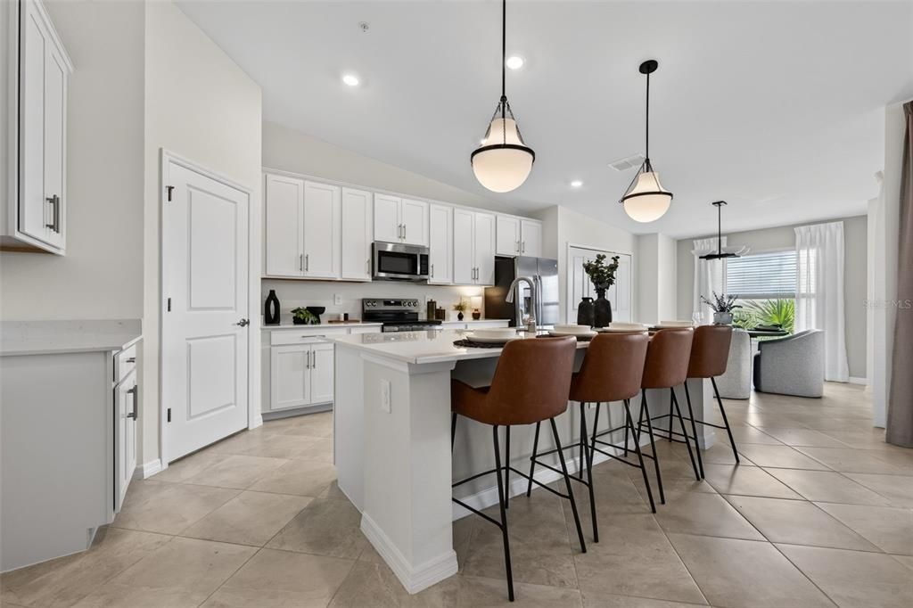 For Sale: $386,498 (2 beds, 2 baths, 1366 Square Feet)
