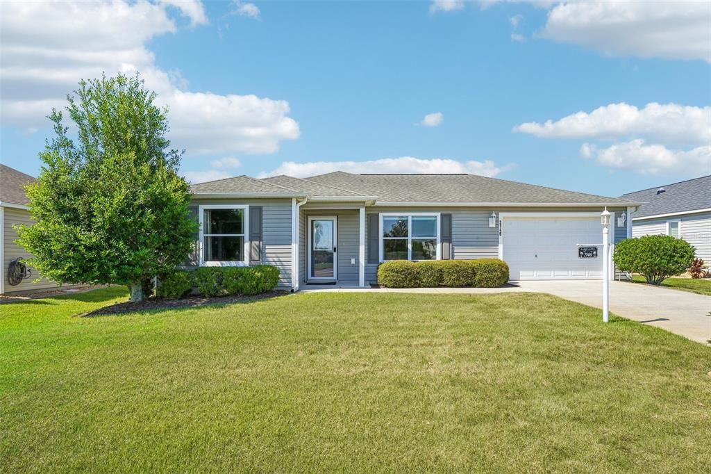 For Sale: $325,000 (2 beds, 2 baths, 1231 Square Feet)