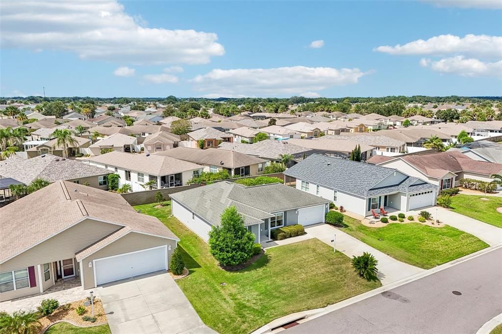 For Sale: $325,000 (2 beds, 2 baths, 1231 Square Feet)