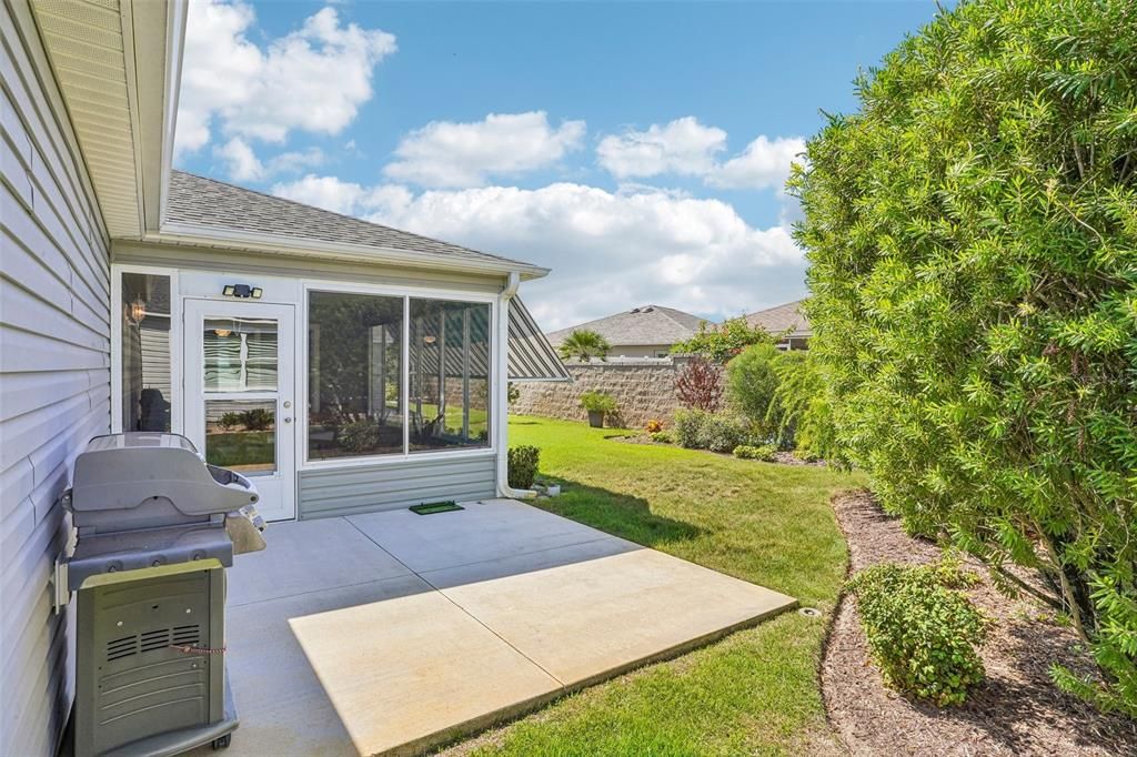 For Sale: $325,000 (2 beds, 2 baths, 1231 Square Feet)