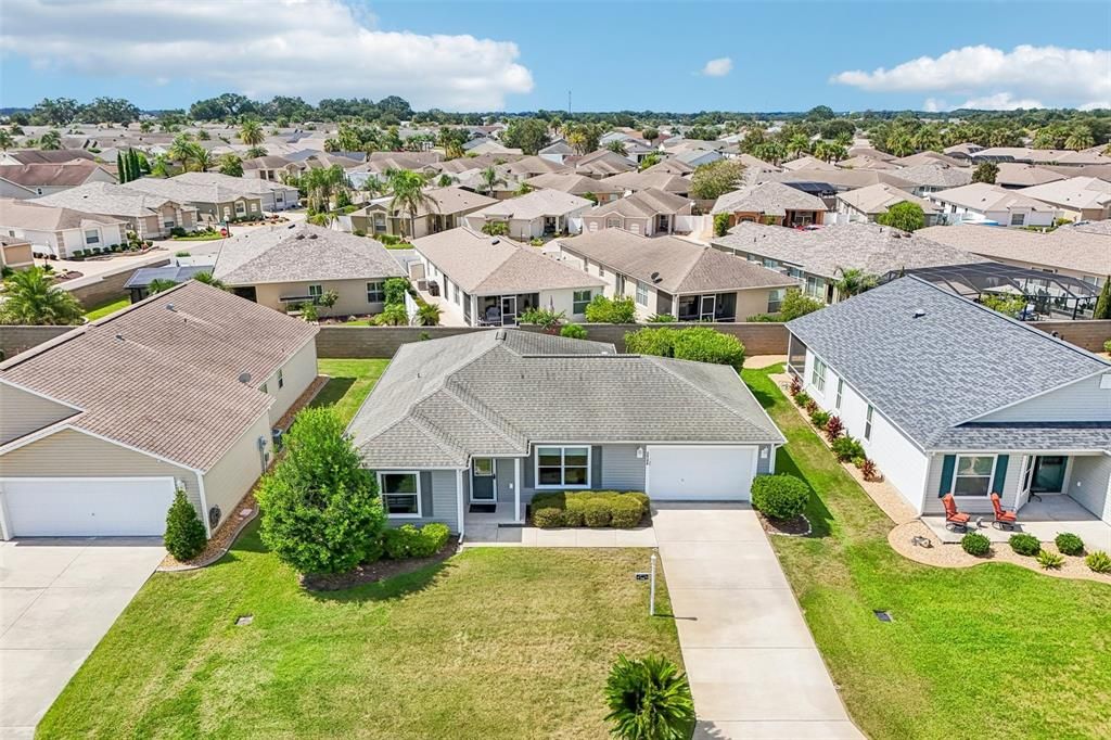 For Sale: $325,000 (2 beds, 2 baths, 1231 Square Feet)