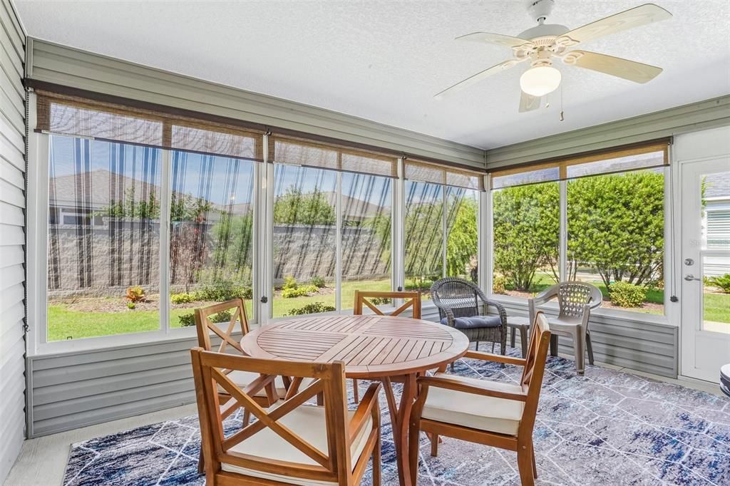 For Sale: $325,000 (2 beds, 2 baths, 1231 Square Feet)