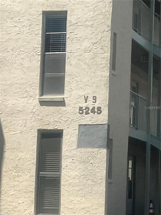 For Sale: $79,999 (1 beds, 1 baths, 732 Square Feet)
