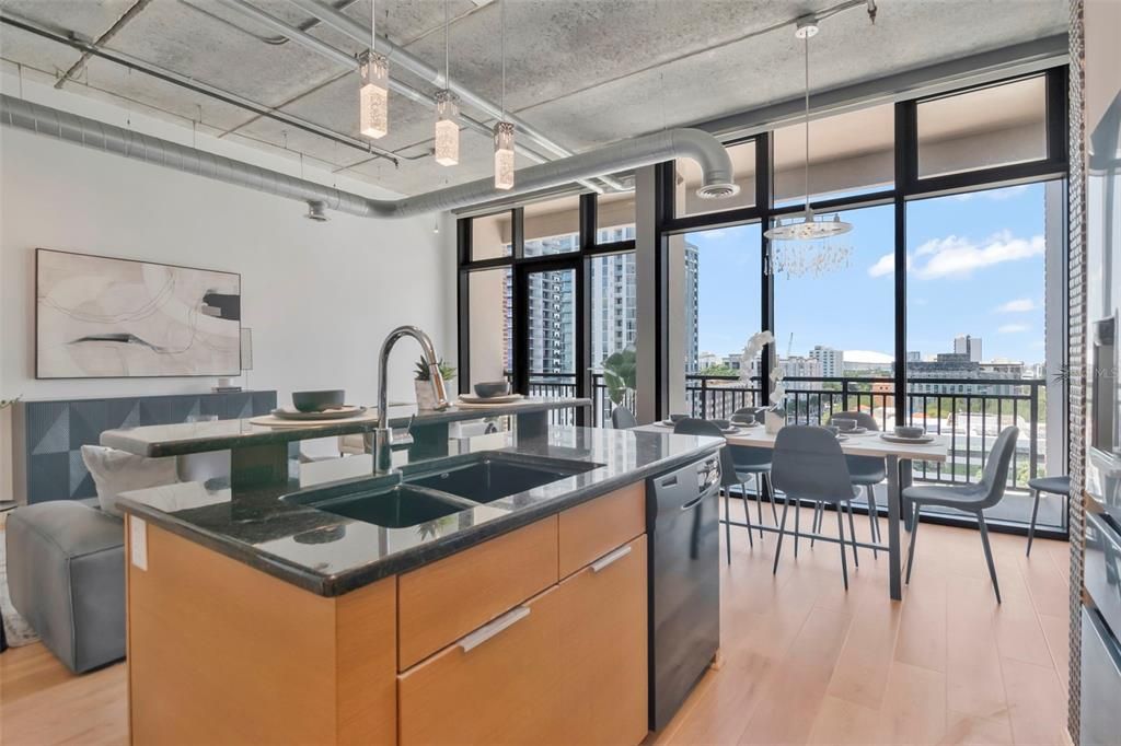 For Sale: $679,000 (1 beds, 1 baths, 1074 Square Feet)